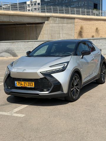 מודעת רכב טויוטה C-HR 1