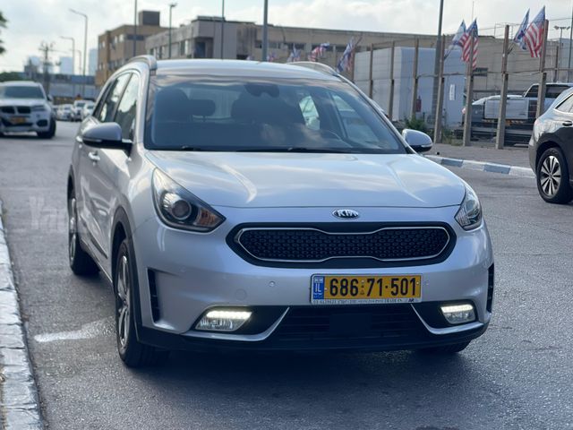 קיה נירו