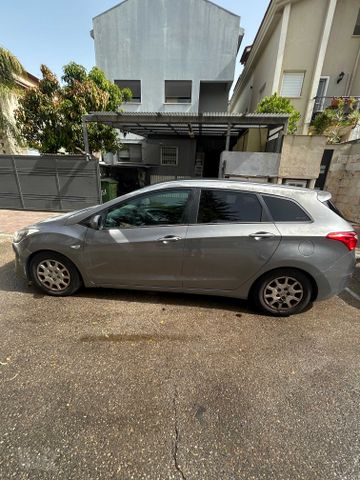 יונדאי i30