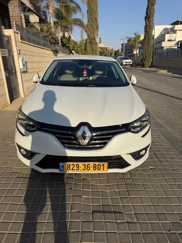 רנו מגאן