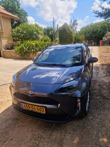 טויוטה יאריס קרוס