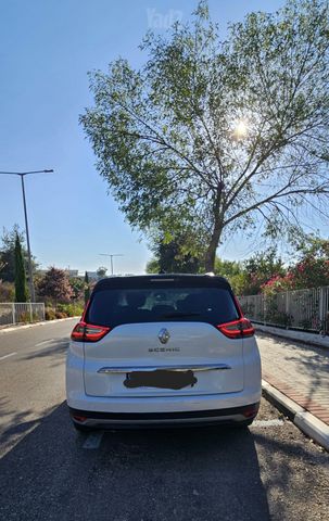 רנו סניק