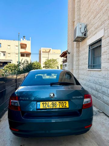 סקודה אוקטביה