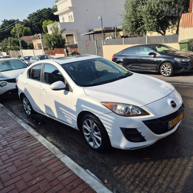 מודעת רכב מאזדה 3