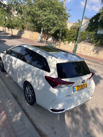 טויוטה אוריס