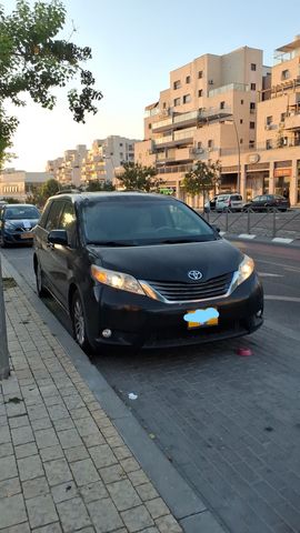 טויוטה סיינה