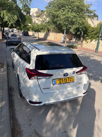מודעת רכב טויוטה אוריס