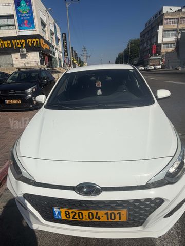 יונדאי i20