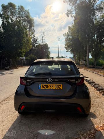 טויוטה יאריס