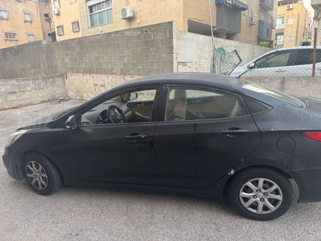 יונדאי אקסנט i25