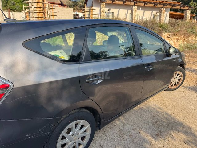 טויוטה פריוס פלוס