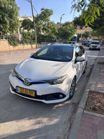טויוטה אוריס