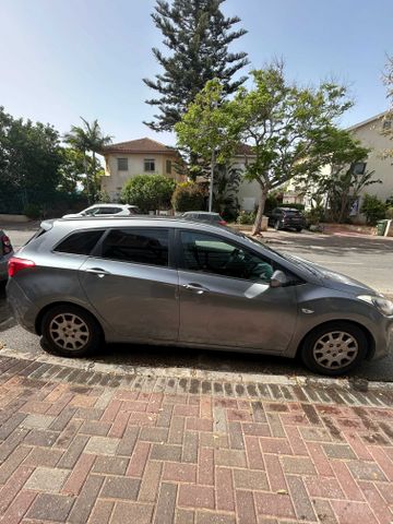 יונדאי i30