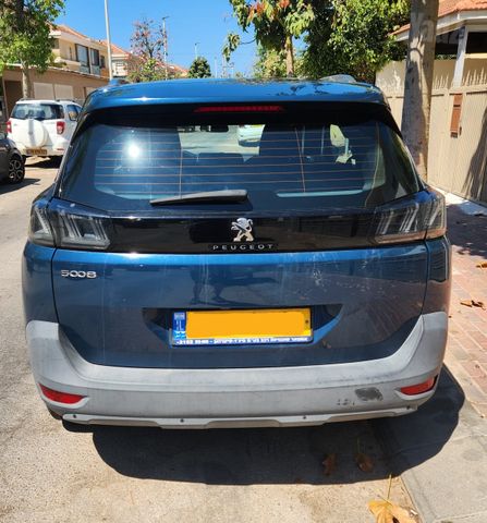 פיג'ו 5008