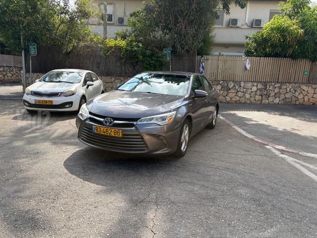 טויוטה קאמרי