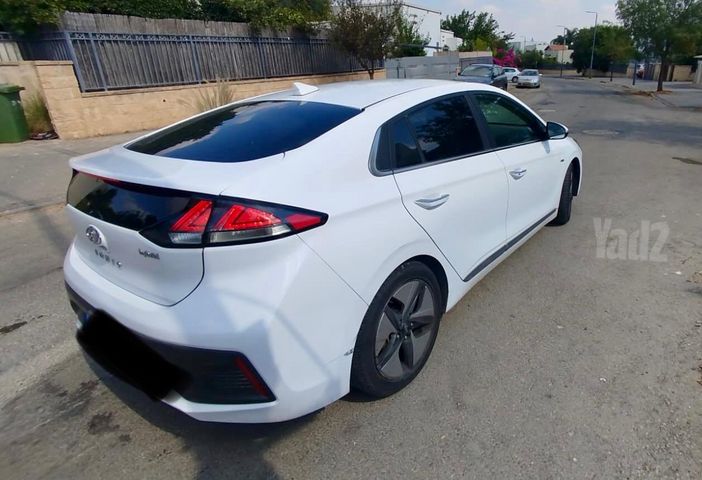 יונדאי איוניק