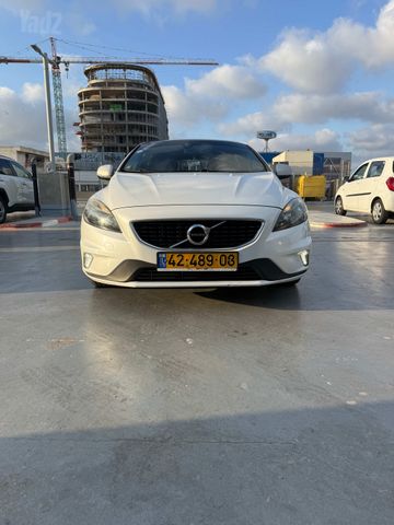 מודעת רכב וולוו V40