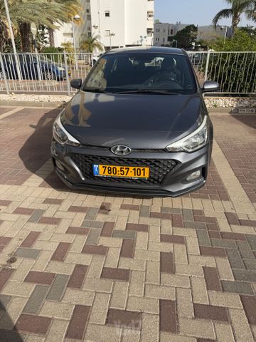 יונדאי i20