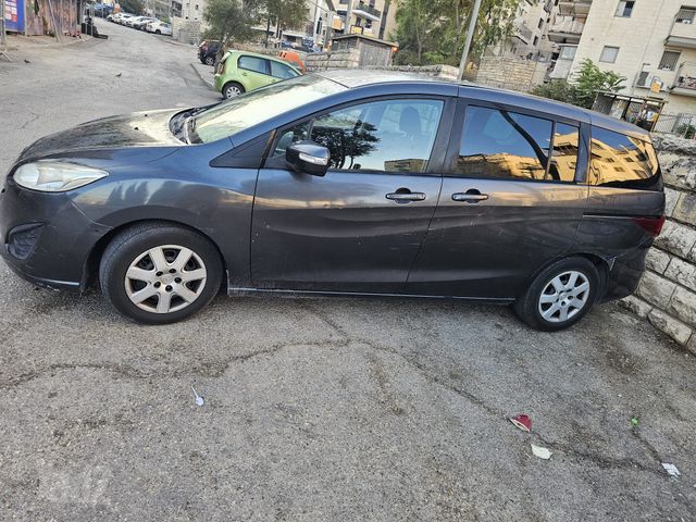 מודעת רכב מאזדה 5