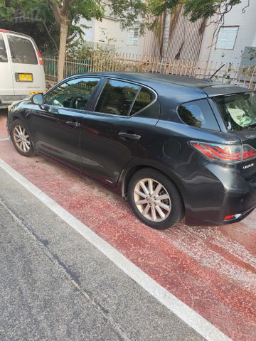 CT Premium 200h היברידי אוט׳ 1.8 (99 כ״ס) [2011-2018]