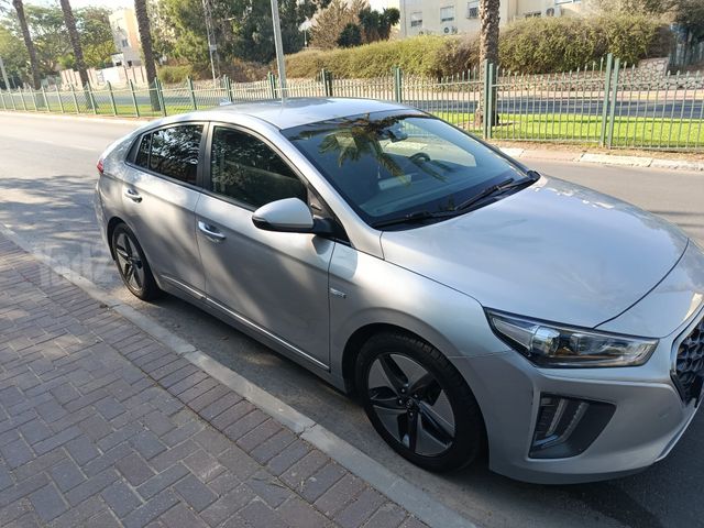 יונדאי איוניק