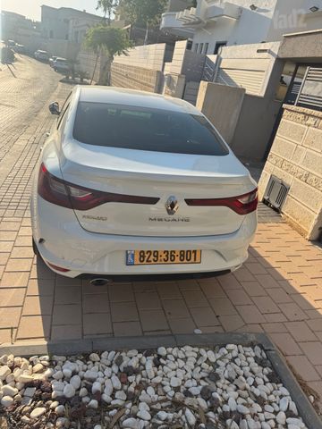 רנו מגאן