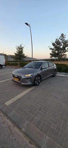 יונדאי איוניק