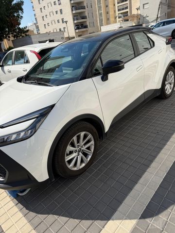 מודעת רכב טויוטה C-HR