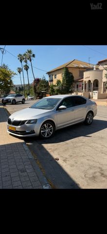 סקודה אוקטביה