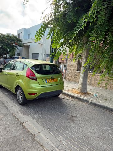 מודעת רכב פורד פיאסטה