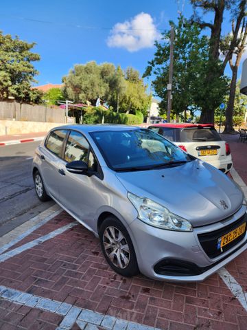 פיג'ו 208