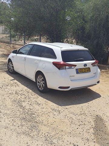 טויוטה אוריס
