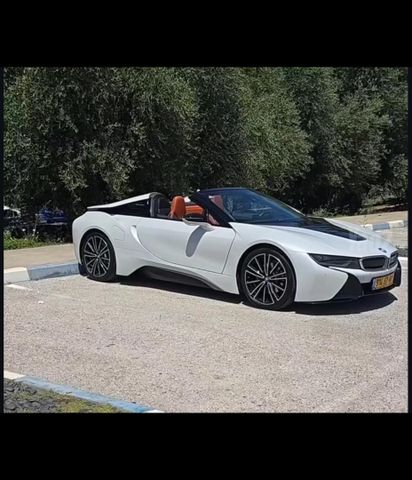 ב מ וו i8