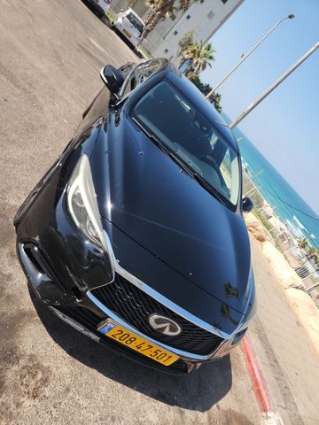 אינפיניטי Q30