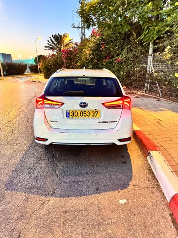 טויוטה אוריס