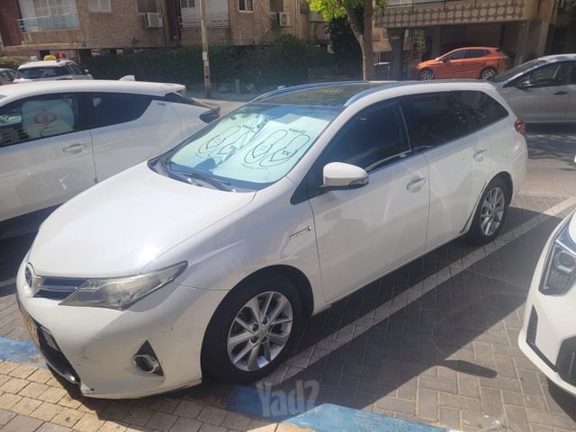 מודעת רכב טויוטה אוריס