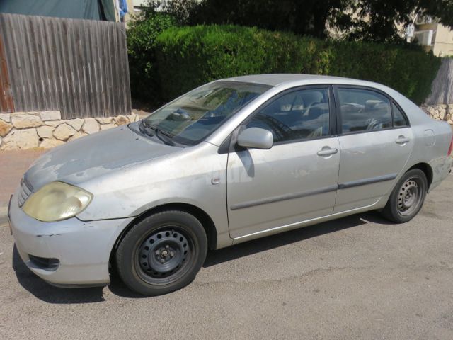 טויוטה קורולה