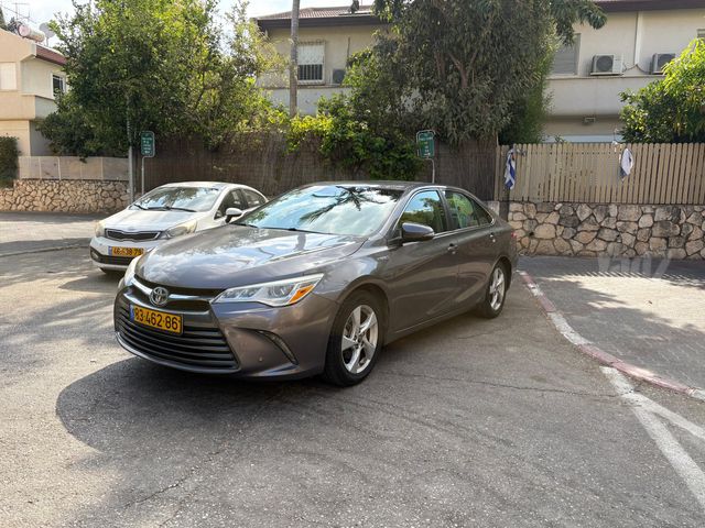 מודעת רכב טויוטה קאמרי
