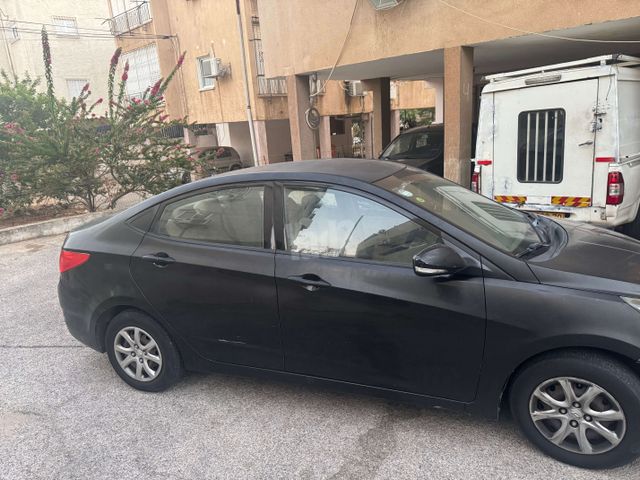 יונדאי אקסנט i25