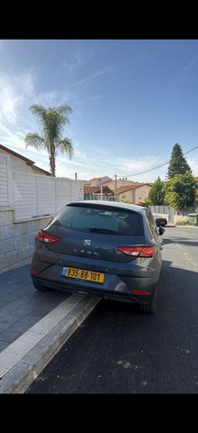 מודעת רכב סיאט לאון