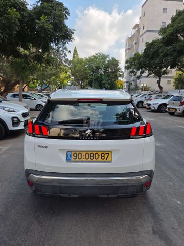 פיג'ו 3008