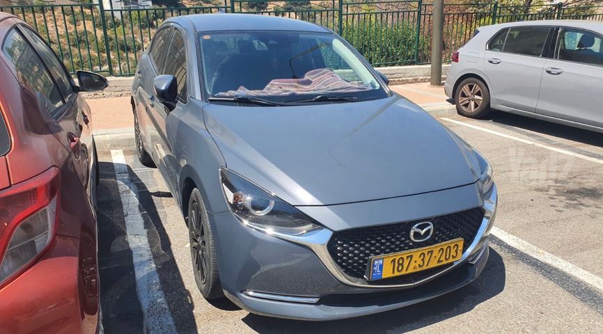מודעת רכב מאזדה 2