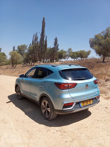 אם ג'י ZS