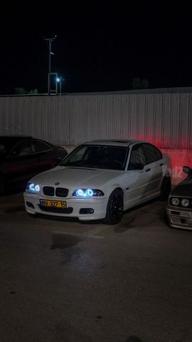 מודעת רכב ב מ וו סדרה 3