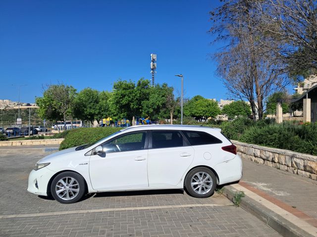 מודעת רכב טויוטה אוריס