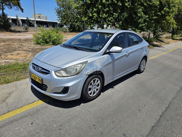 יונדאי אקסנט i25