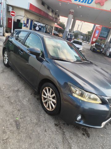 לקסוס CT