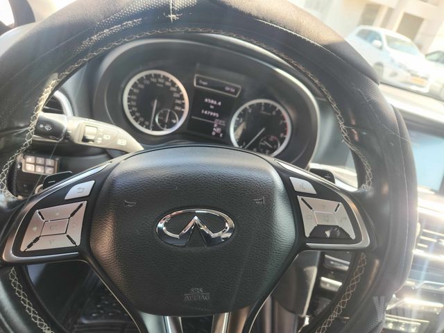 מודעת רכב אינפיניטי Q30