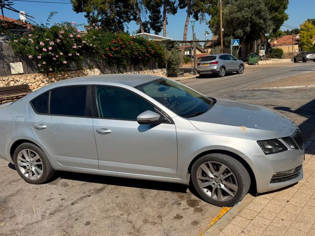 סקודה אוקטביה