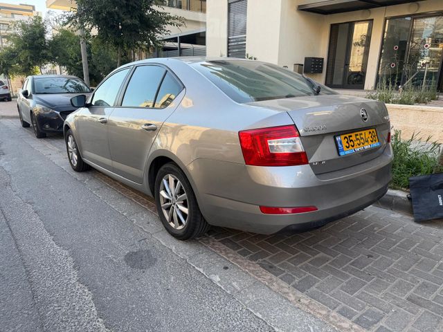 סקודה אוקטביה